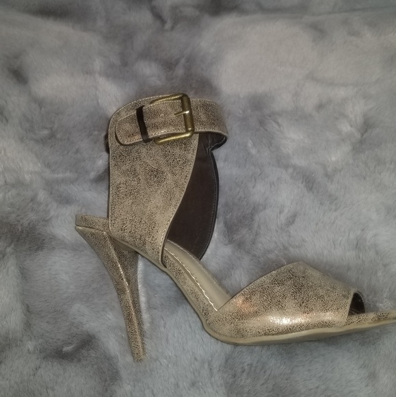 MIA bronze heel - Picture 2 of 4